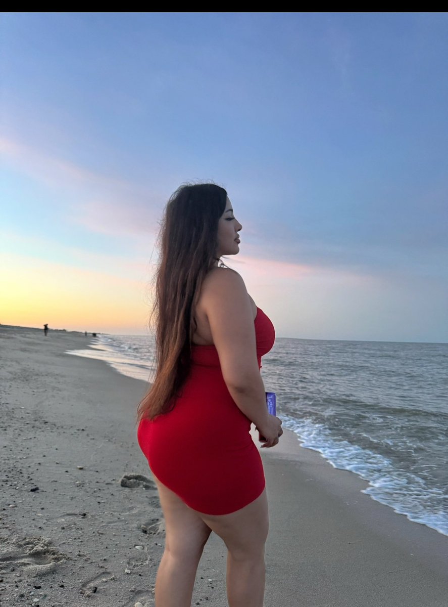 izmenenaa's tweet photo. How’s the view? https://t.co/p4SyblNGLo