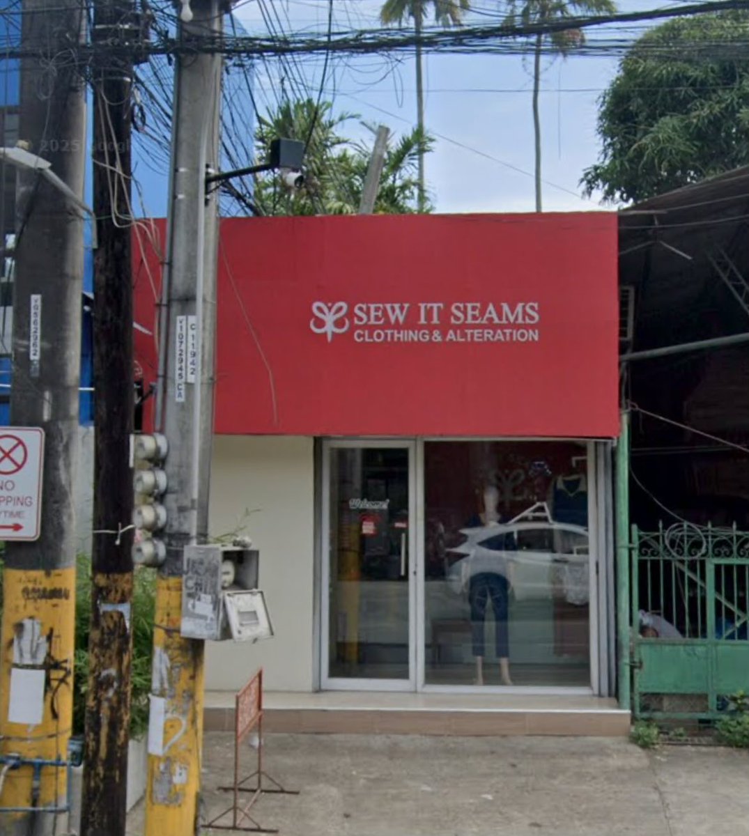 laughing everytime i pass through this one 😭