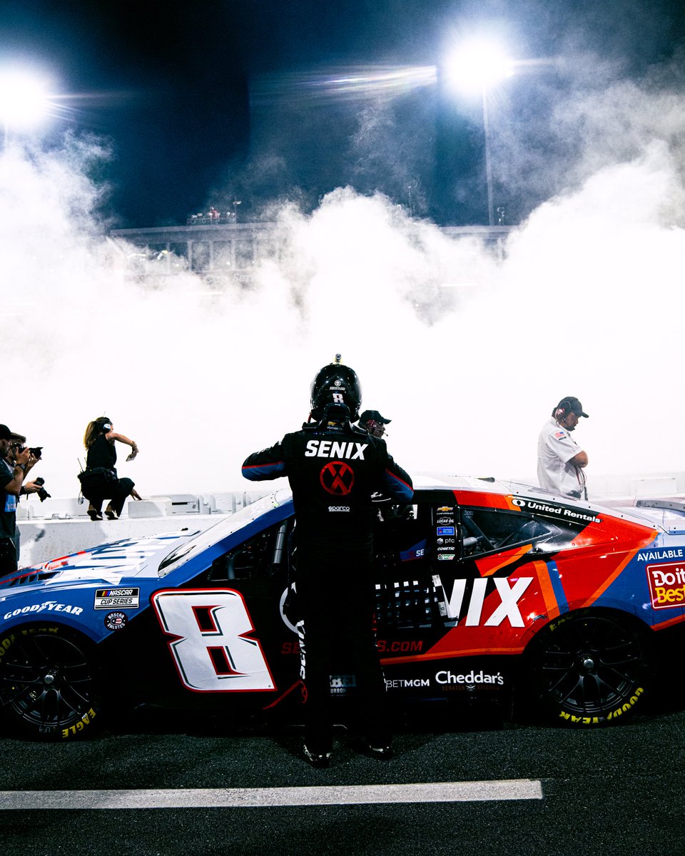 KyleBusch's tweet image. 🎱 tonite. Plus @teamchevy got the manufacturer W. See everyone on Wednesday at #RowdyNation Fan Day.👊🏻

@RCRracing x @Senix_Tools