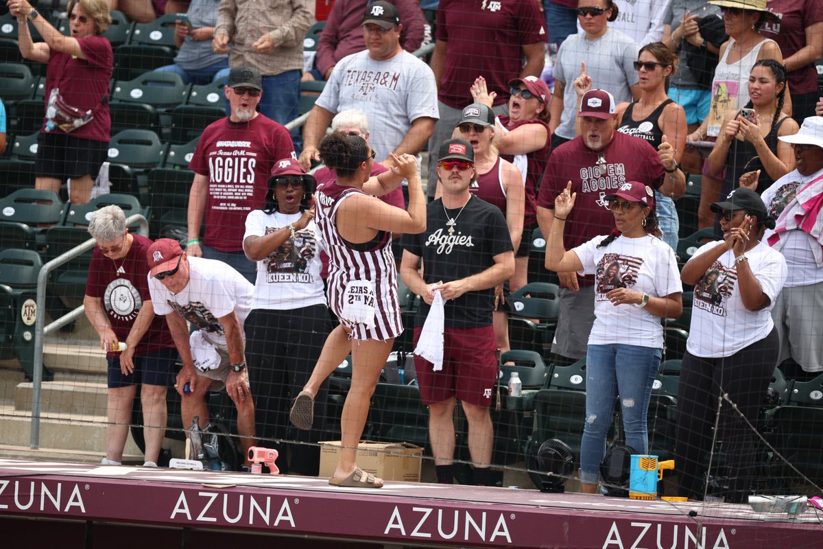 Texas A&amp;M becomes the first #1 National Seed  to fail advancing from Regionals in NCAA Softball tournament history! 🥎 

Being an Aggie fan is worse than purgatory