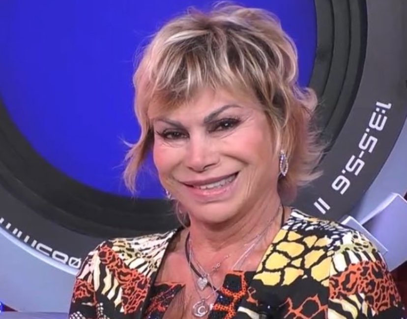 mar_iateresa's tweet photo. prometto che l'anno prossimo non mi intossicherò più con sto programma di merda (a novembre più o meno sarò qui a piangere guardando la fancam con i concorrenti e oronero)
#amici24 https://t.co/AkXI0sK3LG
