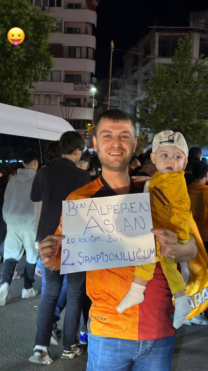 ErtmHalil's tweet photo. @victorgala9 Manisa Aslan gördü. 💛❤️ https://t.co/TzwD0i0rsL