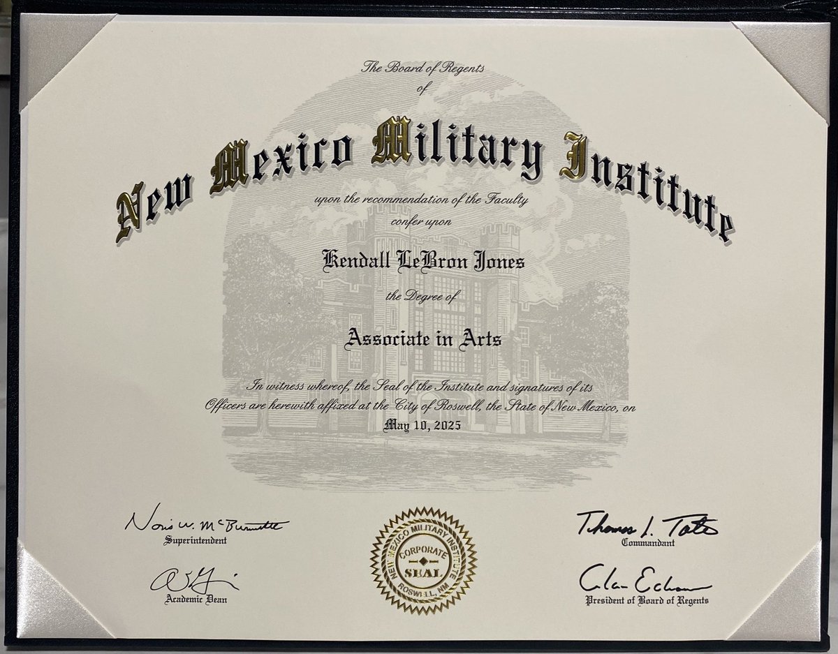 Associate Degree✅! 

With GOD all things are possible🙏🏽! #AGTG