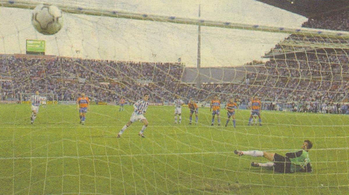 tacuenco's tweet photo. Hace 23 años tal día como hoy @recreoficial 
Penalti,gol y a primera https://t.co/ywWSkqcTns