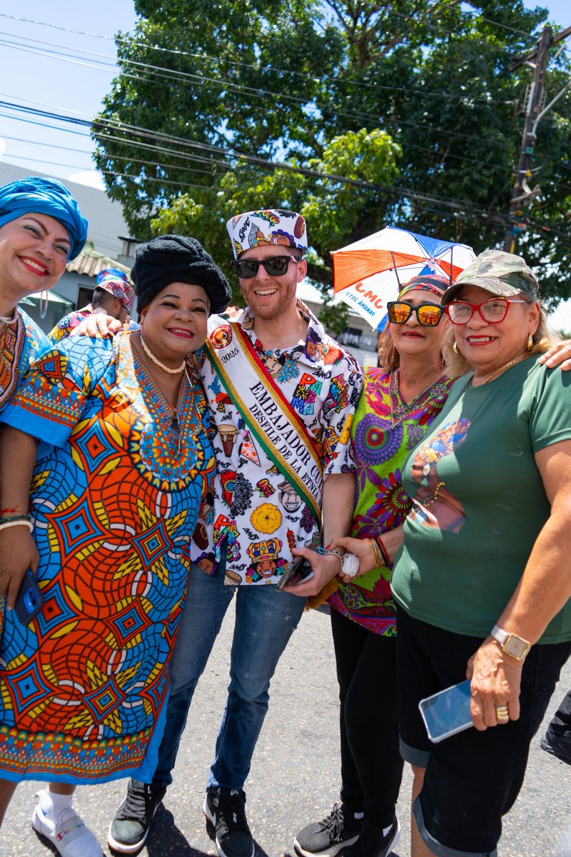 Panamaalcaldia's tweet image. Hoy acompañamos a nuestros amigos de Rio Abajo en el desfile de la Etnia Negra. ¡celebrando con orgullo nuestras raíces!.