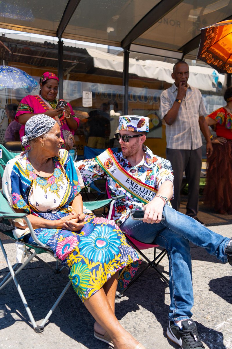 Panamaalcaldia's tweet image. Hoy acompañamos a nuestros amigos de Rio Abajo en el desfile de la Etnia Negra. ¡celebrando con orgullo nuestras raíces!.