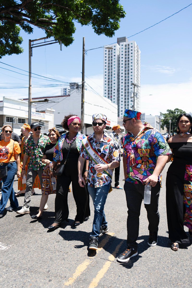 Panamaalcaldia's tweet image. Hoy acompañamos a nuestros amigos de Rio Abajo en el desfile de la Etnia Negra. ¡celebrando con orgullo nuestras raíces!.