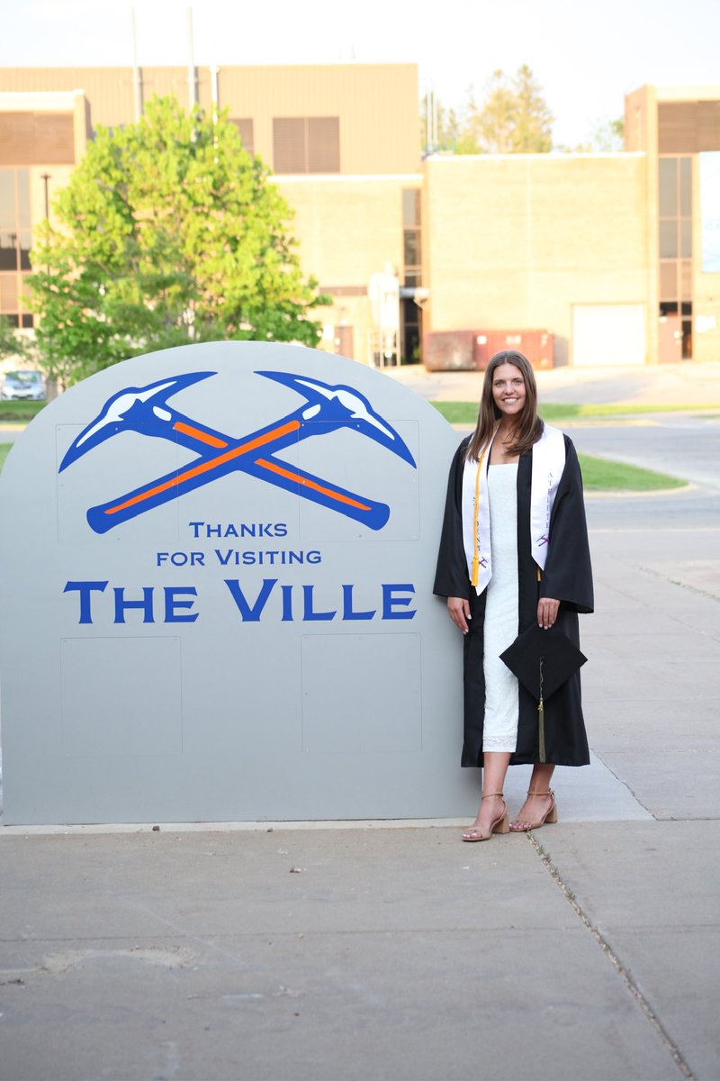 Congratulations to Brynlee Nelson &amp; Addie Baierl on graduating yesterday! We’re so proud of all you’ve accomplished in the classroom and on the court. Your Pioneer family is cheering you on every step of the way! 💙🧡🎓 

#SwingTheAxe ⛏️