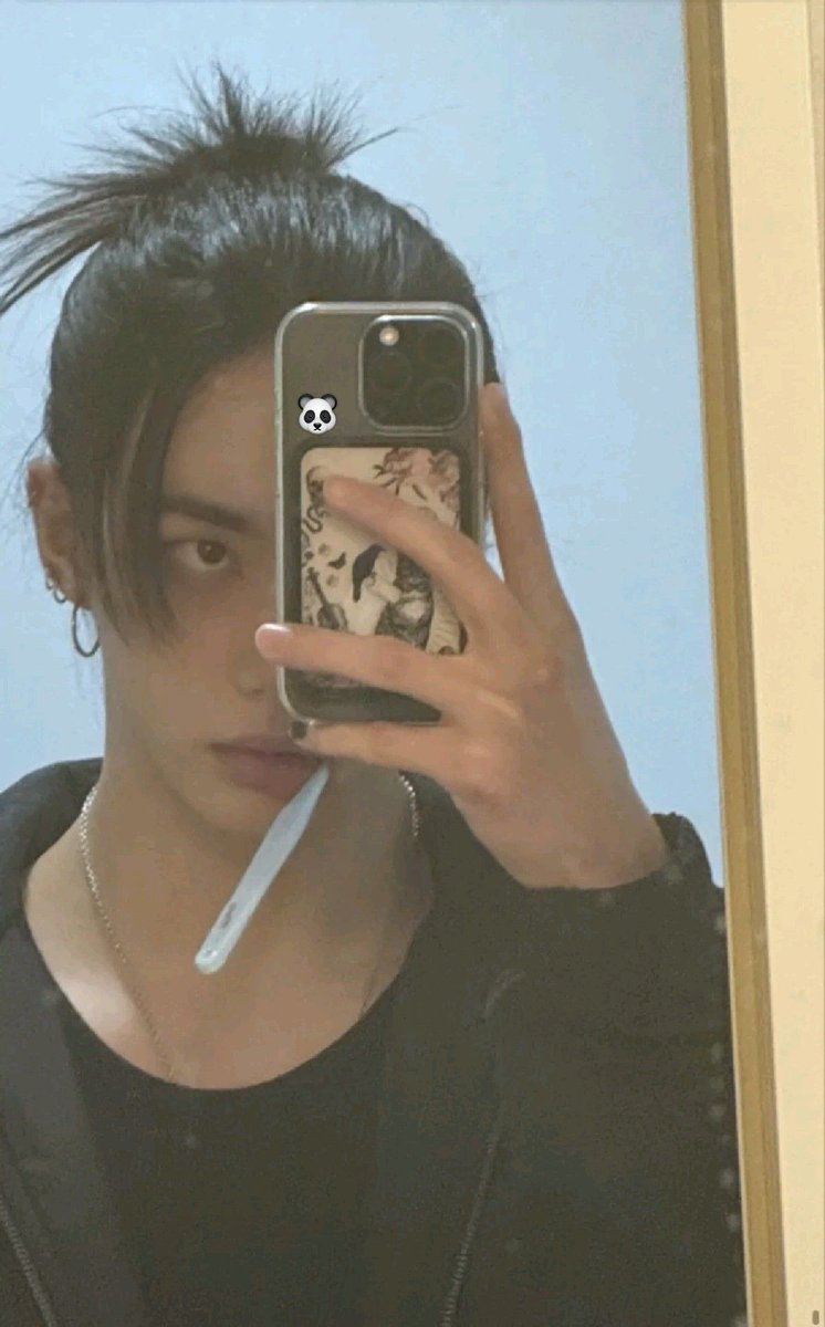 circita. tweet media