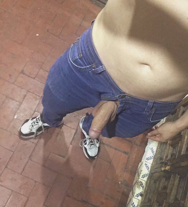VConstantino - ¡Qué calooor! Ya no aguanta estar guardada https://t.co/hmakeMTzoR