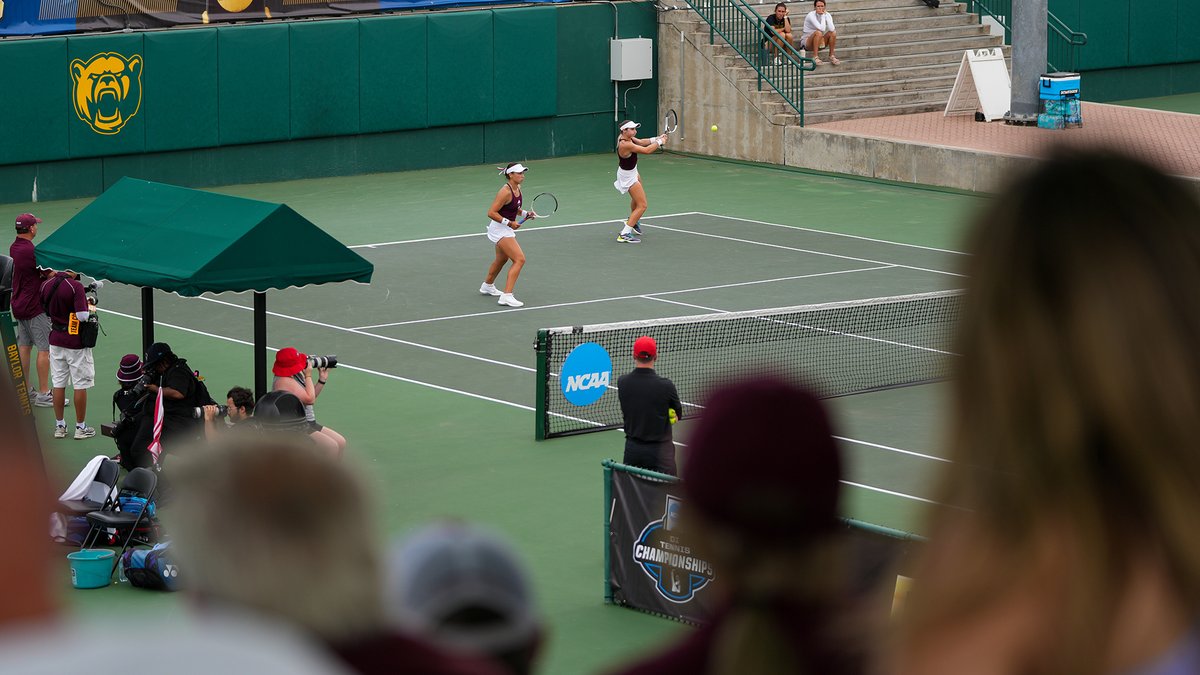 NCAATennis's tweet photo. Deep in championship play 🔥

#NCAATennis https://t.co/okt3I6TVdL