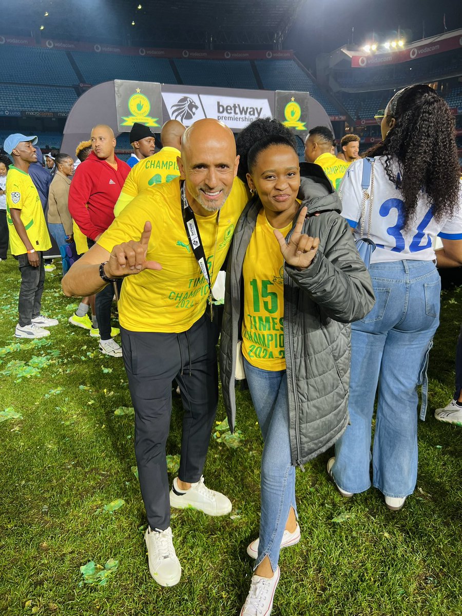 GroenbergAbega2's tweet photo. Congrats Champs!! 🎉🥳🥳🥳#Sundowns #BetwayPrem #sundownsxhuawei #football #PSL2025 #fan https://t.co/raW50cLEw3