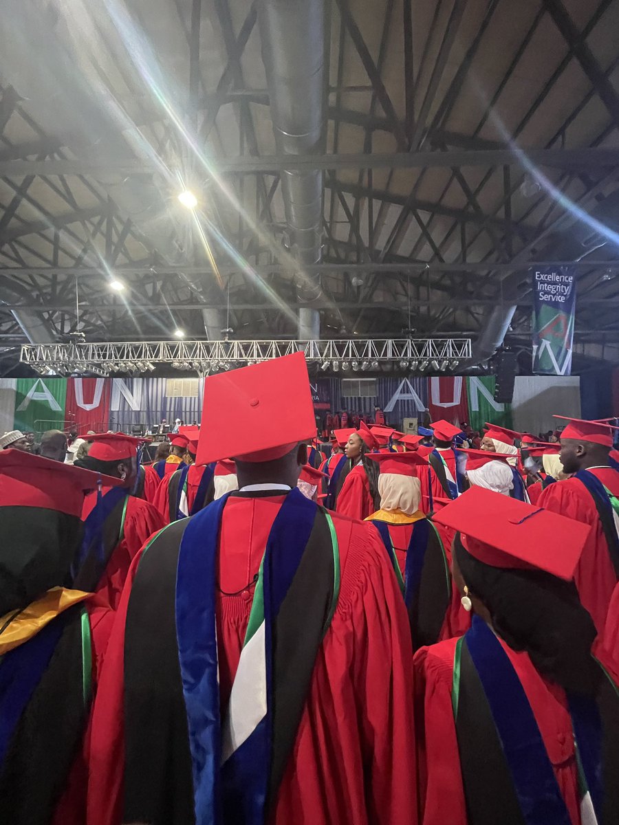 084BERG's tweet photo. i been wan feel among so i went back &amp; traded in some years for a gown. no fear, start over &amp; dead it. ♨️

- 084 🦬 https://t.co/c8Dhoo2M4G