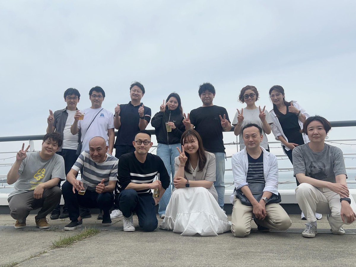 n_im_30159's tweet photo. #泉州オープンファクトリー 実行委員会でお世話になった #南海電気鉄道 ㈱の担当者が異動したので、#府営二色の浜公園BLUEPARK 内の #BLUETERRACE で送別会及び決起会を開催しました。今後とも益々のご活躍をお祈り申し上げます!
#泉佐野市 https://t.co/Vt5i9NHcKV