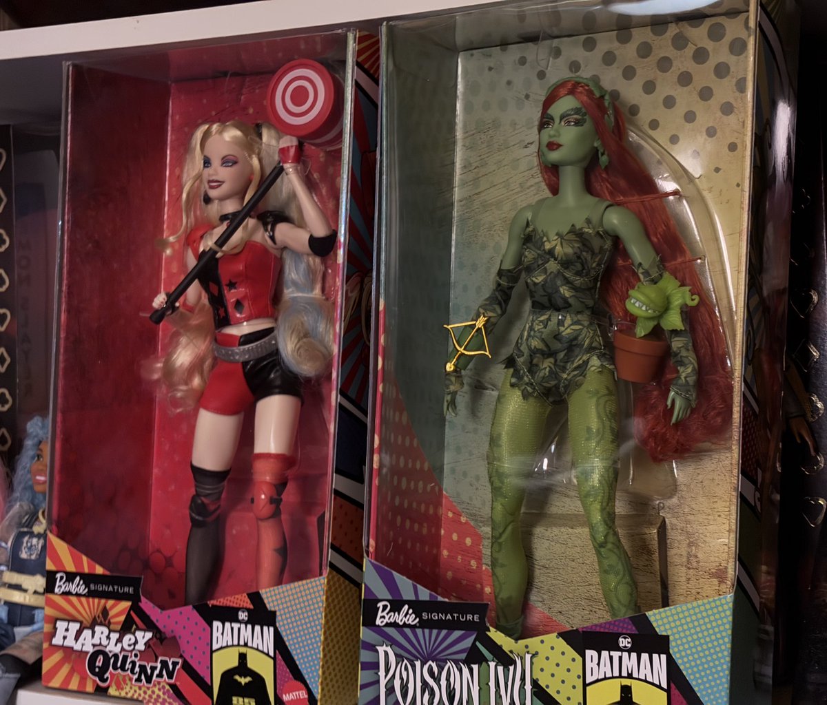 clowndollys's tweet image. i rlly wanna open them too but i loveee their boxes so much #thestruggle