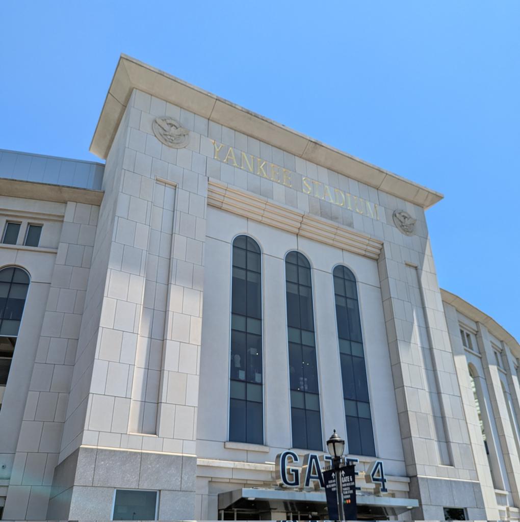 TCellini's tweet photo. Mets at Yankees yesterday https://t.co/KPTd9jUb8f