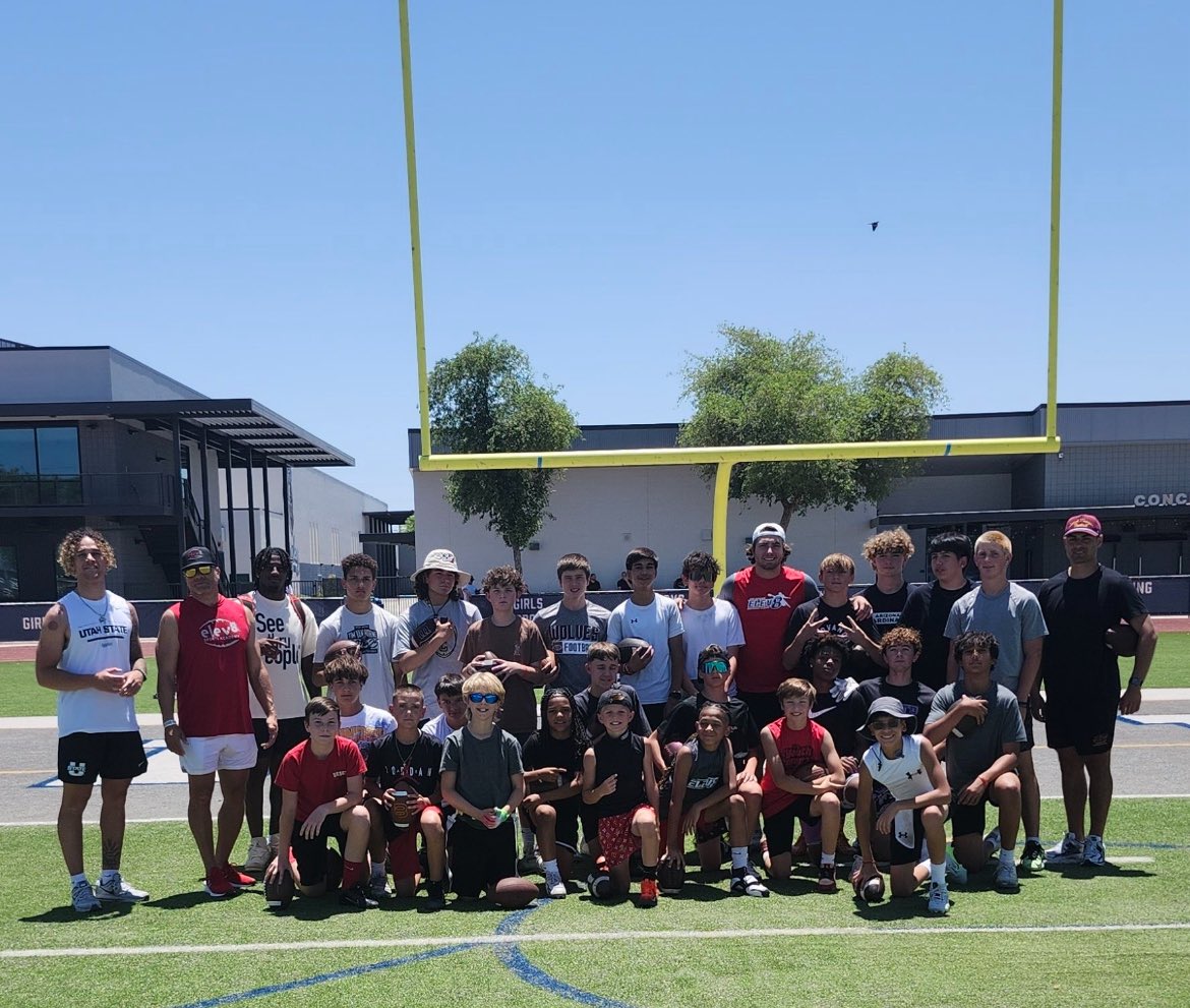 CDohertyQB's tweet photo. Thank you @Elev8QBacademy @Devonddampier @cj_tiller and  @angleF17   for allowing me to better myself at yesterday's white board session. And thank you @MarchiolNicco for taking the time to talk with me for a majority of yesterday's session. https://t.co/rXNrvi6nhA