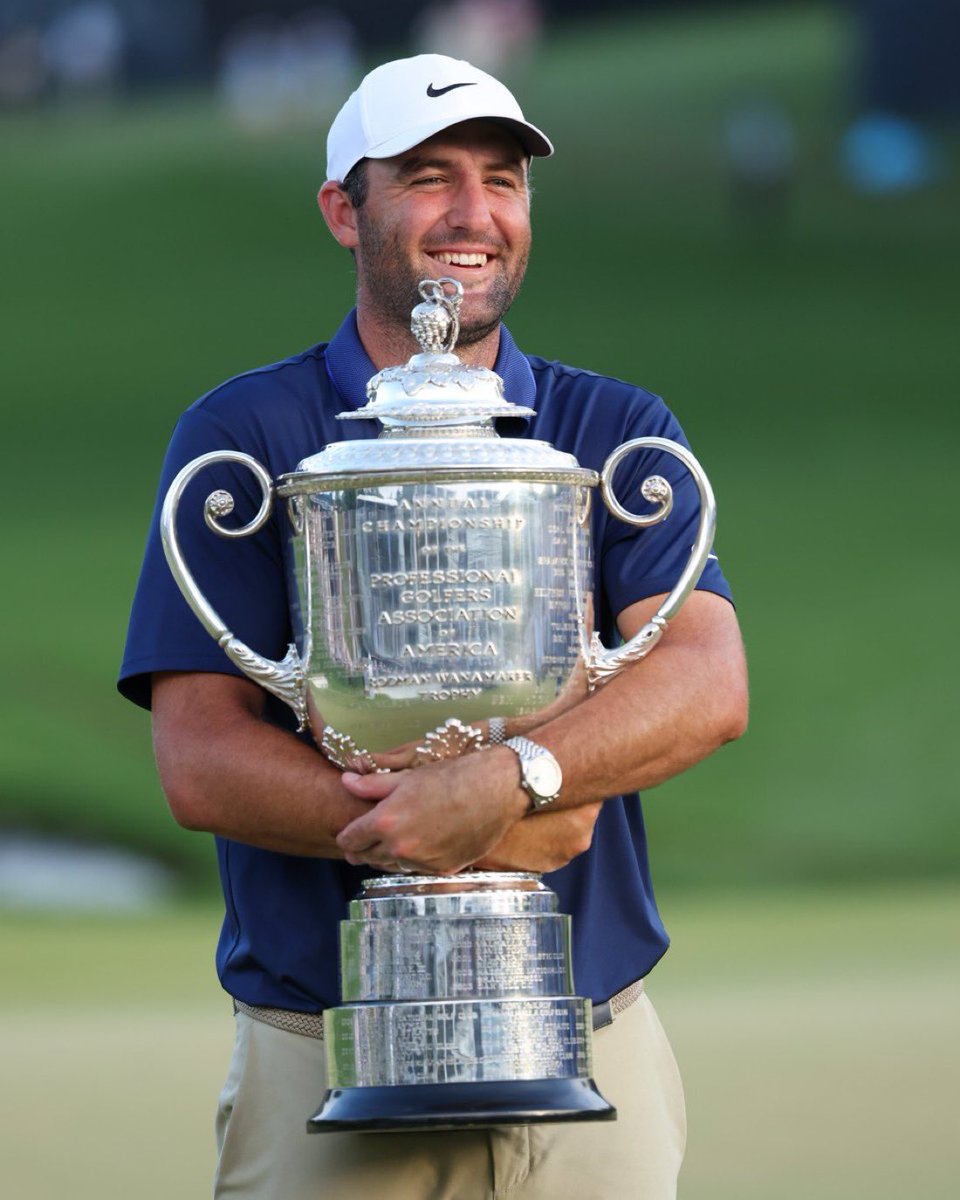 Congratulations to World No. 1 &amp; 2013 #SpiritAlum Scottie Scheffler on winning his third major title at the PGA Championship! 

#TheSpirit #Golf