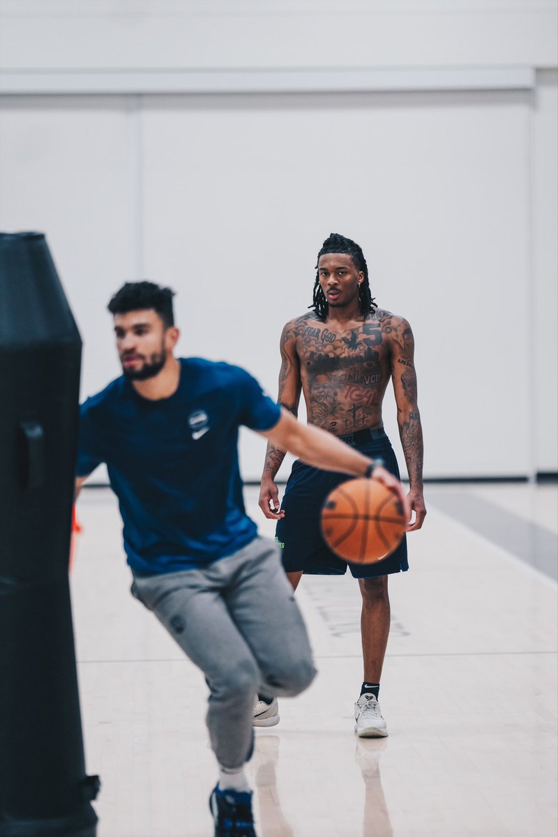 Bones Hyland tweet media