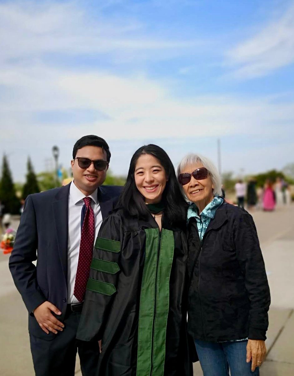 lo41798's tweet photo. Special thanks to my family and mentor, @ivorbenjamin2,  for being my biggest supporters. I am the physician I am today because of you. Thank you for everything ❤️ https://t.co/Dg6FKemaAy