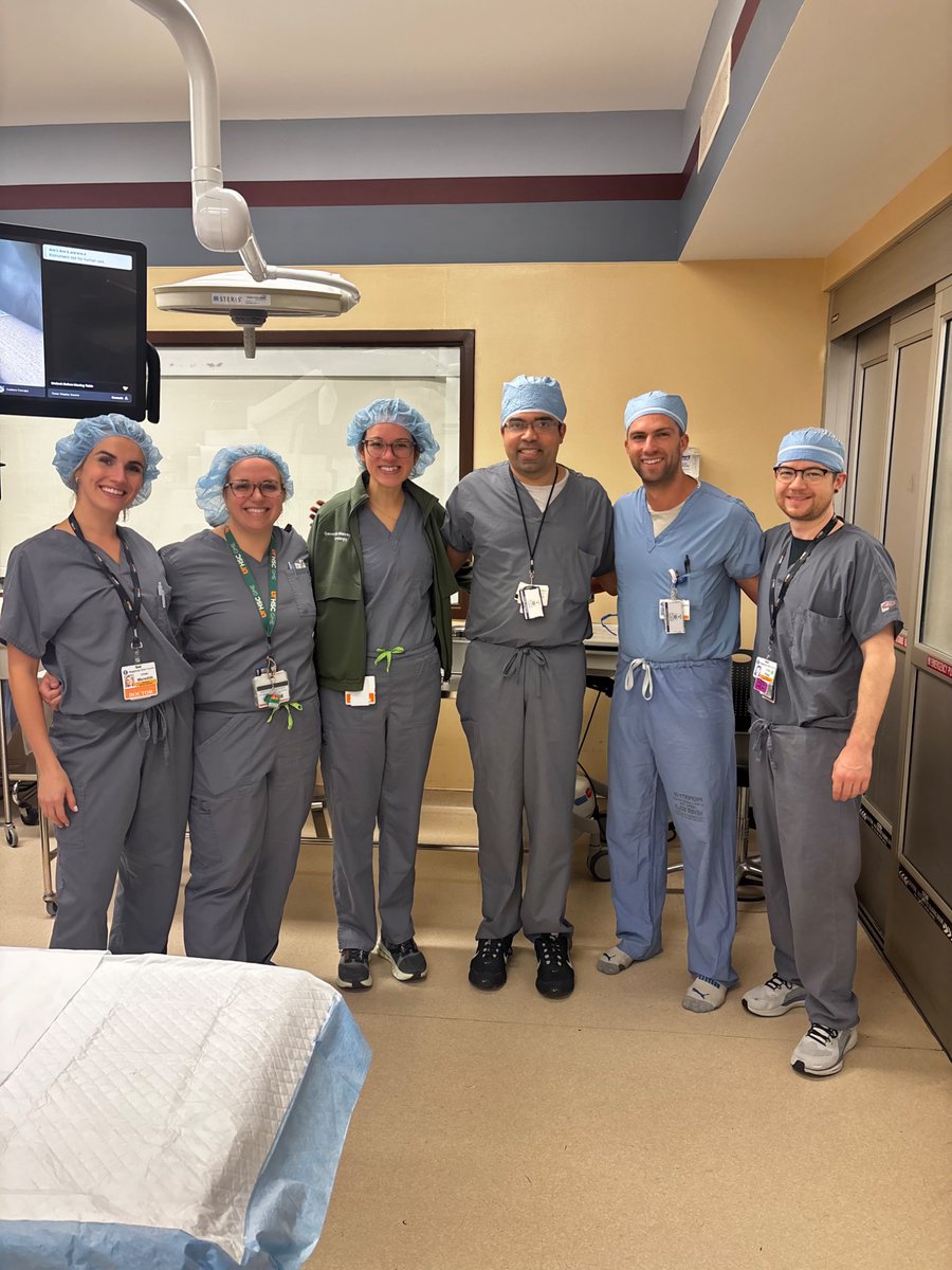 UTHSCUrology's tweet photo. Dr. Gopal and our seniors enjoying a robotic lab with the brand new Da Vinci 5 @IntuitiveSurg https://t.co/DUDRE1LeDj