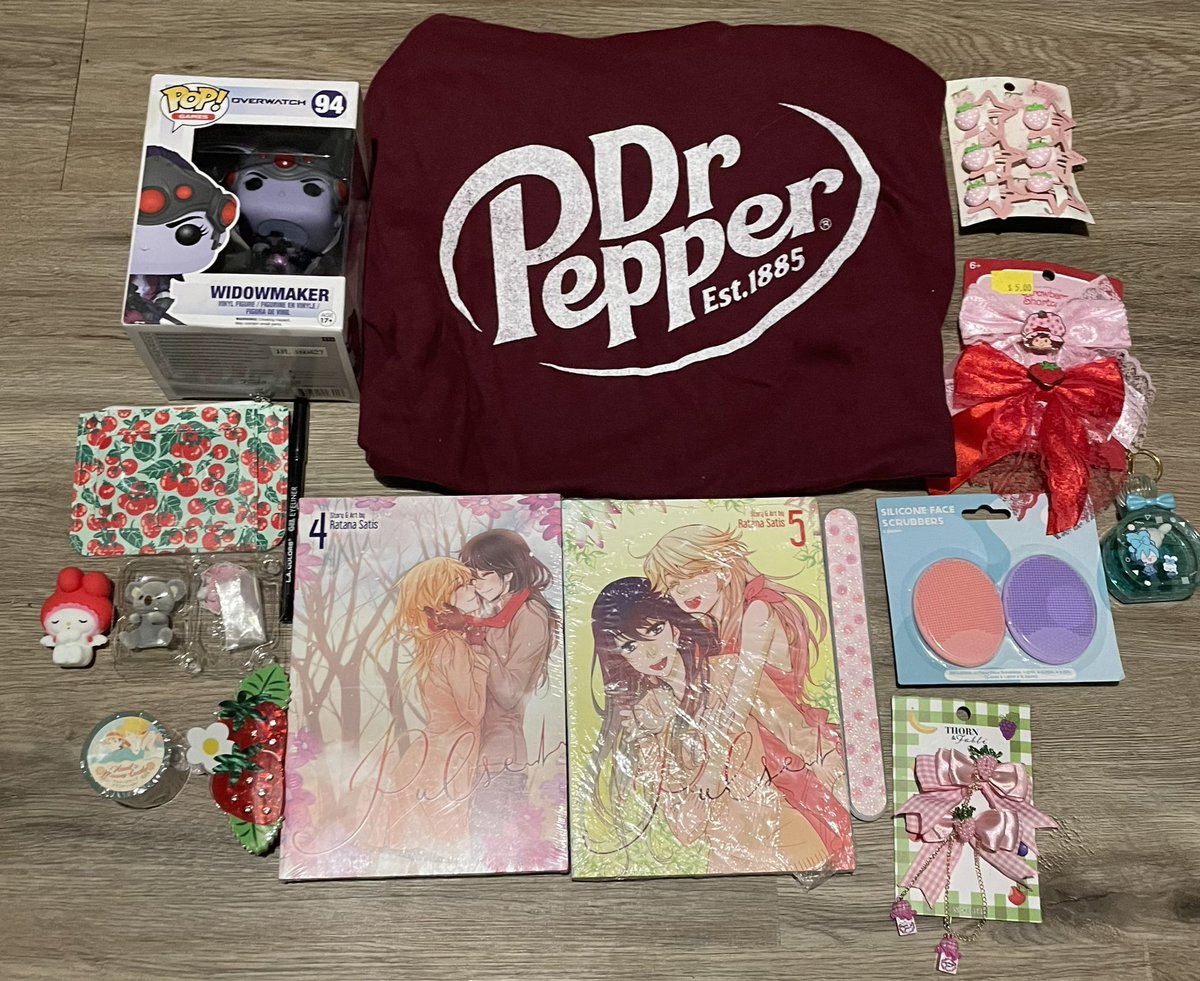 mariincaptivity's tweet photo. haul!! 🍓 ❤️ (also 4 other things i cant show (and also 2 dr peppers 🤤)) https://t.co/qZNwQHUCDo