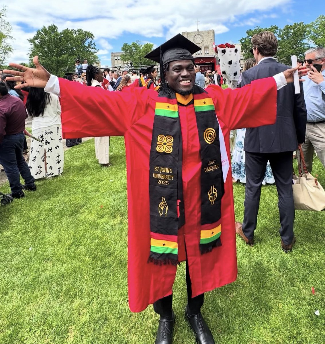 Congrats to our grads 🥳👏