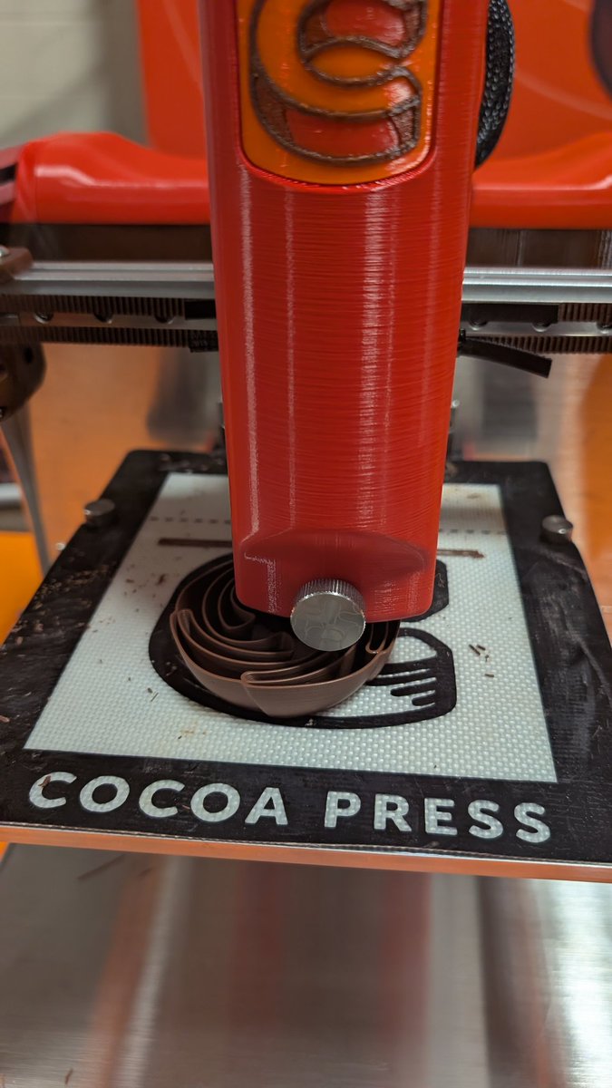 3DFidgets's tweet image. Had a great time at @RMRRF! #opensource #3dprinting is alive with community printers, projects and comradary! Thanks to @3DPrintBunny for the amazing art, everyone who visited and purchased a #fidget or magnet.