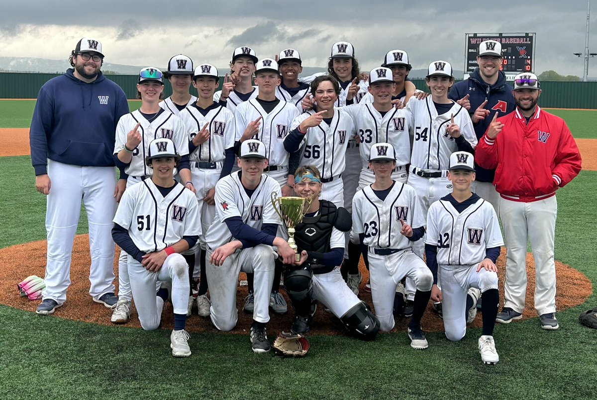 wildcats_ab's tweet photo. Congrats to the Wildcats AAA team for winning the 15U Spring Classic!  

In the semi Bowering spins a gem striking out 13 over 5.2 IP. Duvette with 3RBI on 2 hits, and Patterson throws out the tying run at the plate for the final out against a strong Saskatoon Astros team… https://t.co/WnJGhI40F8