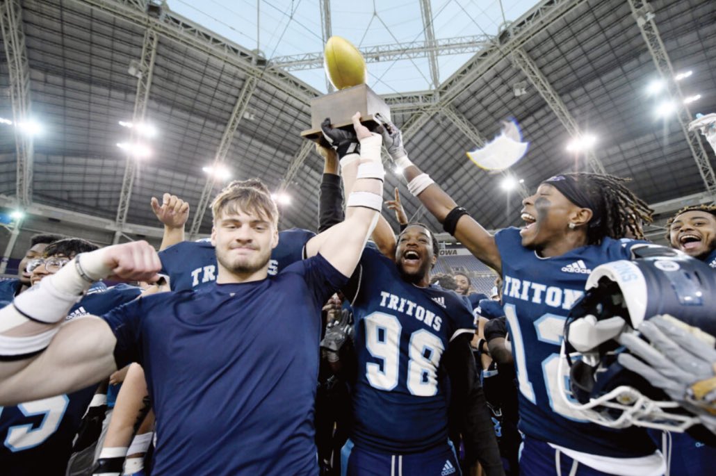 CadeβC1βMiddletonβ‘οΈ (@_1thegoat) on Twitter photo This summer and upcoming fall iβll be at <a href="/TritonNation/">Iowa Central Football</a> letβs do it ready to work! AA will be in hand in December.. <a href="/Smiley_2raw/">Coach smiley</a> <a href="/G_Sportz/">Jeremiah Jakee' Gray</a> <a href="/CoachTalto2/">Coach Montalto</a> This summer and upcoming fall iβll be at <a href="/TritonNation/">Iowa Central Football</a> letβs do it ready to work! AA will be in hand in December.. <a href="/Smiley_2raw/">Coach smiley</a> <a href="/G_Sportz/">Jeremiah Jakee' Gray</a> <a href="/CoachTalto2/">Coach Montalto</a>