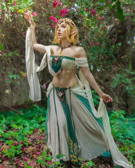 Watch Bri 🦦✨'s leaked NSFW photo on TwXstars