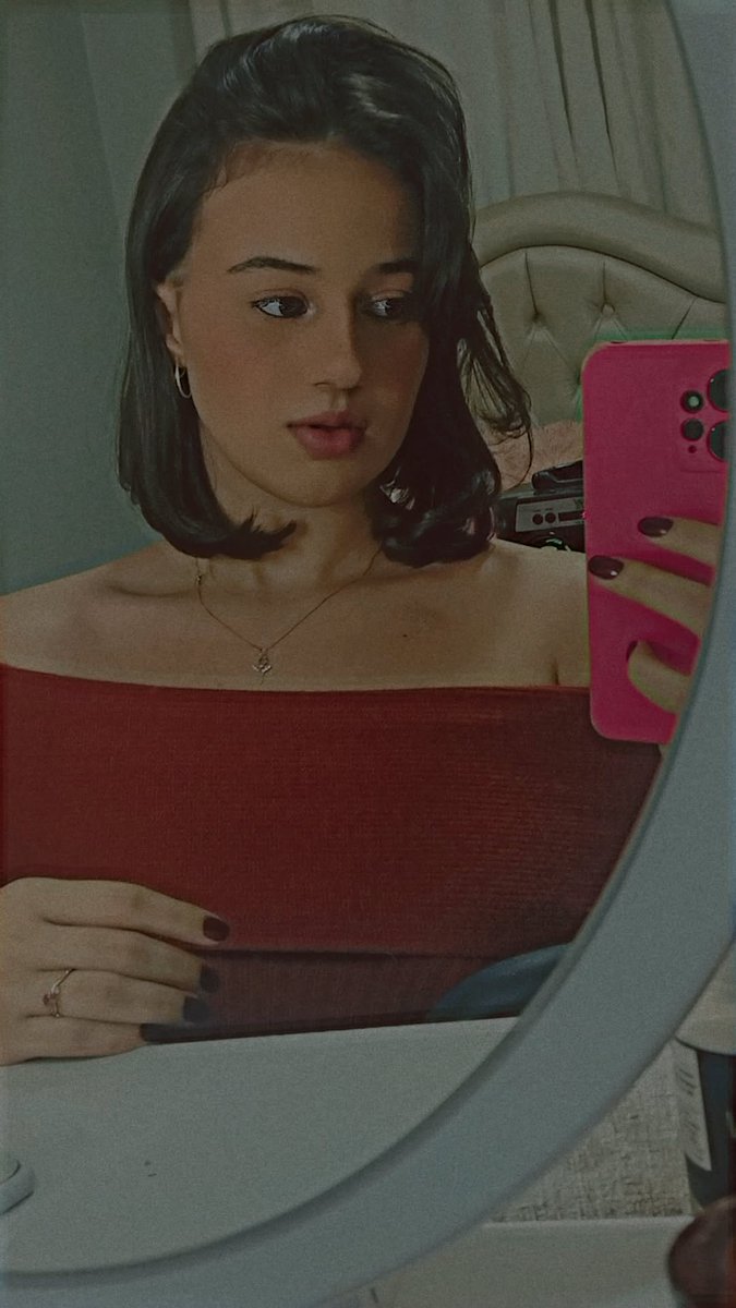 InutilSua's tweet image. Só pq amei meu cabelinho novo