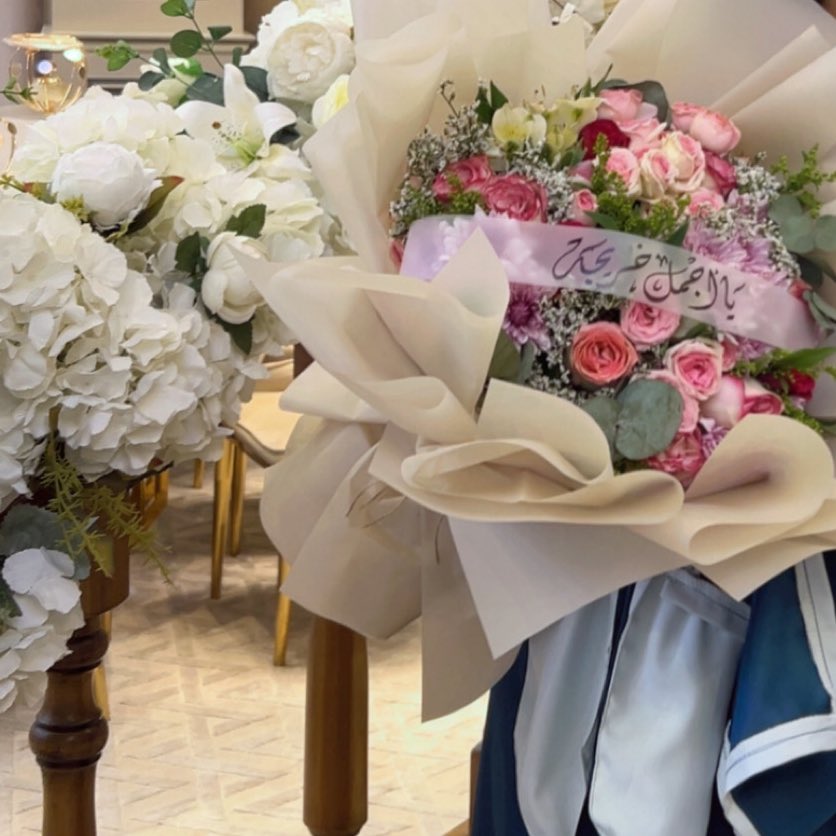 I did it 🎓❤️
ليلة بعنوان السعادة❤️
وأخيييرا اتخرجت 🥹❤️❤️