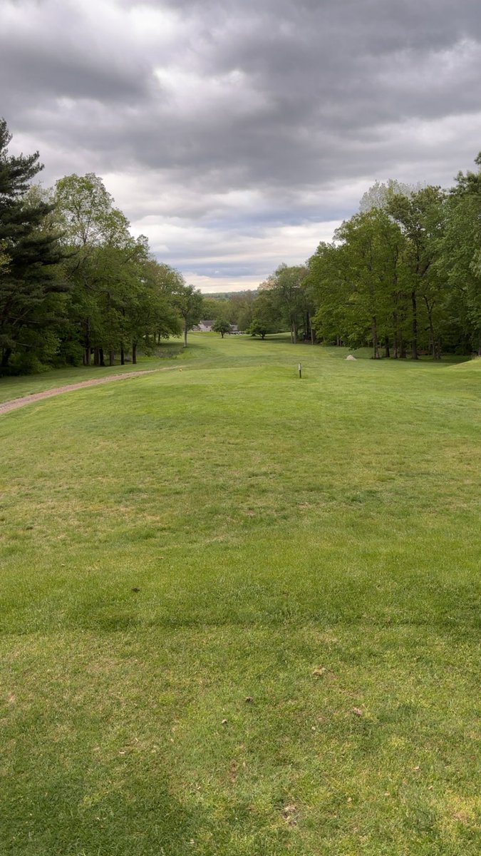 LarryN1963's tweet photo. Great round on the links with even greater people @RichyWat1962 @fishingfrank99 #goyardgohard #runthefknball!! ⛳️🏌️🍻🍻 https://t.co/wsg3eIAJdP