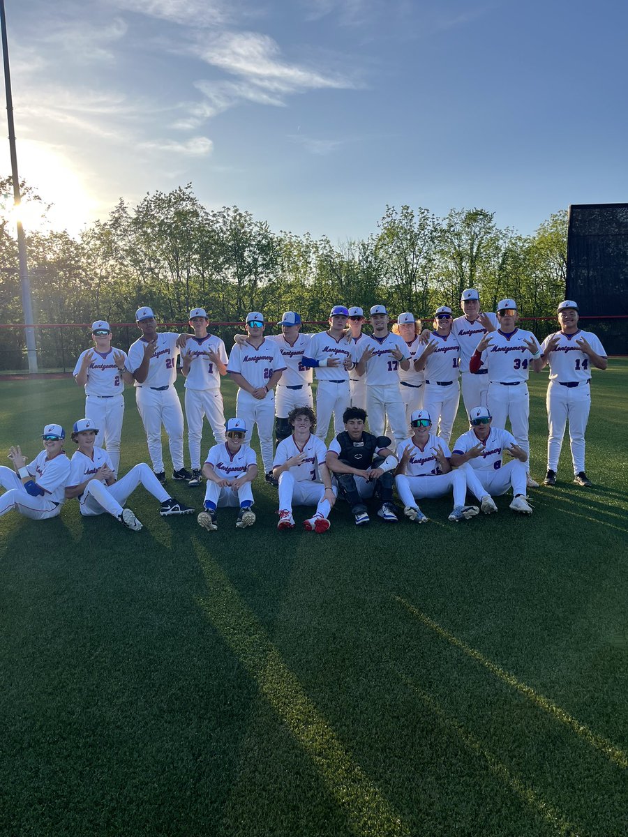 Indians 9  Greyhounds 4

Montgomery county is headed back to the region! 

Your Indians will take on GRC tomorrow evening at 6 for the district championship! #PTW