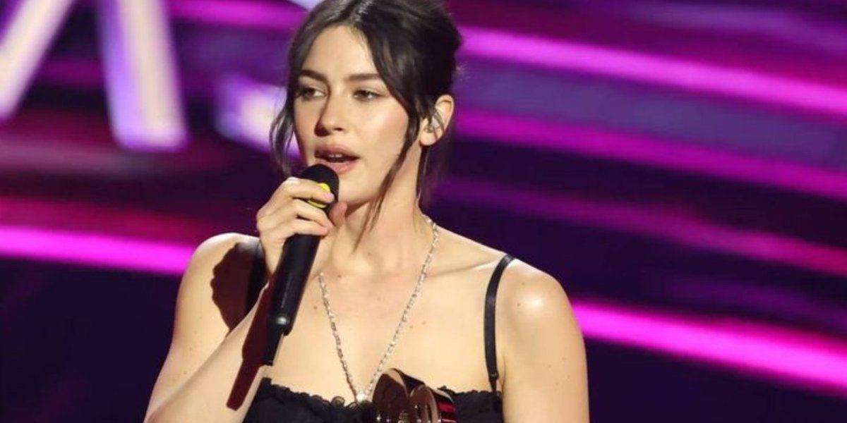 abramsdreams's tweet photo. Confira o discurso de Vini ao receber seu segundo Grammy da noite na categoria Best Rock Solo Performance:

“Eu realmente amei me aprofundar nesse gênero em específico e prometo não ficar preso nele. Se eu fizer algo diferente, juro que vai ser algo anti-Amen, Baby.” https://t.co/djQyU5UdL0