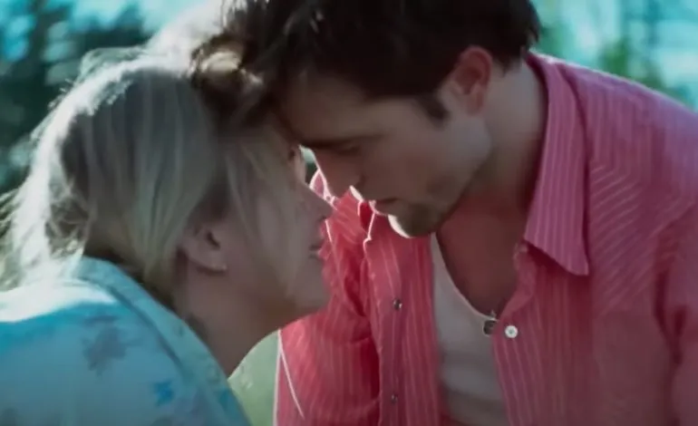 mxdwnmovies's tweet image. Mubi Strikes A Deal To Buy Rights To Lynn Ramsay’s ‘Die My Love’ At Cannes Film Festival 
#CannesFilmFestival #DieMyLove #Distributiondeal #Distributionrights #JenniferLawrence #LynnRamsay #MUBI #RobertPattinson movies.mxdwn.com/news/mubi-stri…