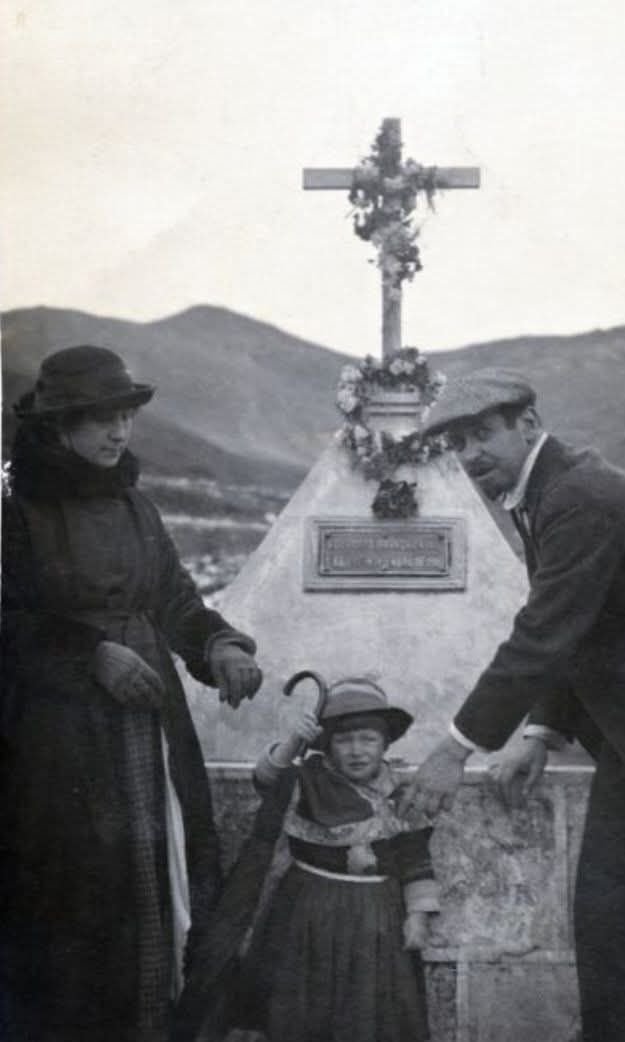 Chabuca Granda junto a sus padres,  Apurímac (1923).