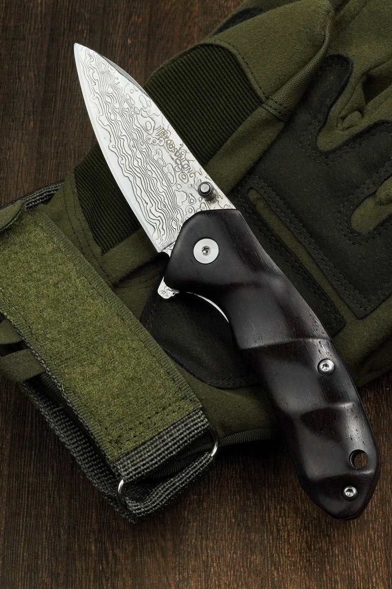 SunlongKnives's tweet photo. Assassin-approved 🔥
Damascus steel + wood grain = a blade with soul.
ChatGPT generate the image with an Assassin meets in today.
#EDCknife #BladeDrop #MondayMood #KnifeTwitter #DamascusArt #AIvisuals #chat3 #AI https://t.co/RlqTFl6Xjp