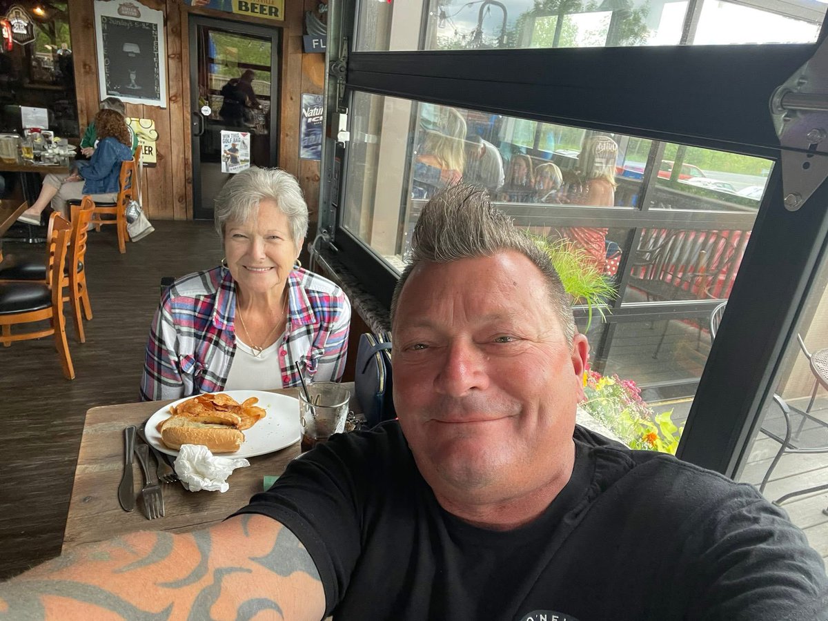 LiveLikeOutlaws's tweet photo. 🍴 A unplanned stay at @MoosesLz in Jonestown Pennslyvania for the night turned out to be a good decision.
This place never disappoints, food, staff, atmosphere and music on the deck all top notch. Bonus , dinner with MY MOM! ❤️
#itsatoughlife #livinglikeoutlaws https://t.co/6eg26DzgxF
