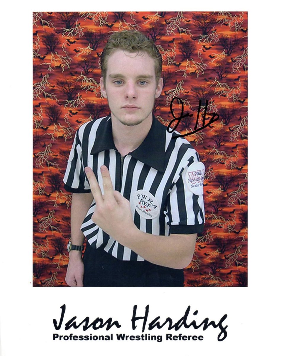 2001 - 3rd year in the business.

What was that chin strap?

Also, what was that magic eye background?!?