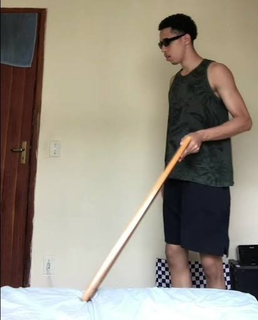 Cocota fazendo cera o jogo inteiro 

Juiz: