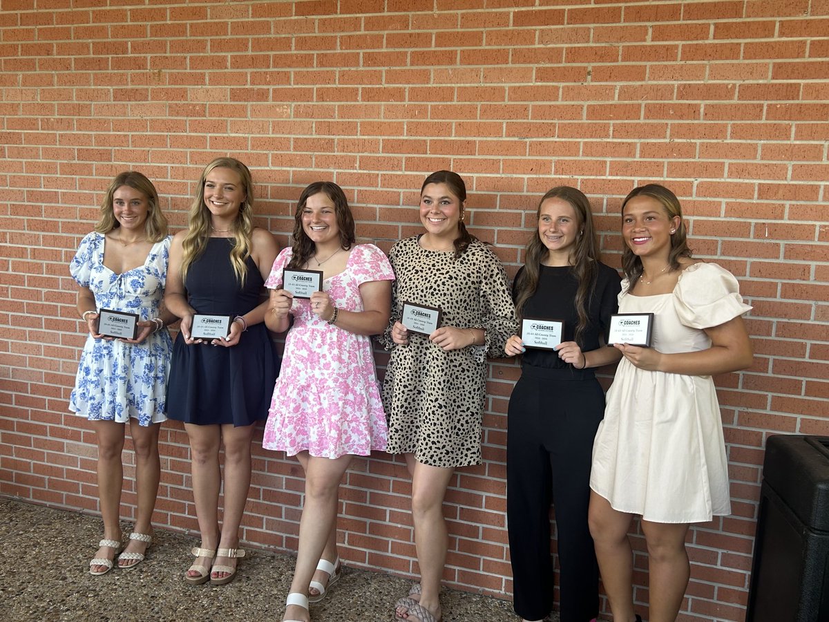 Satsuma All County Softball. So proud of these ladies.🐊🥎