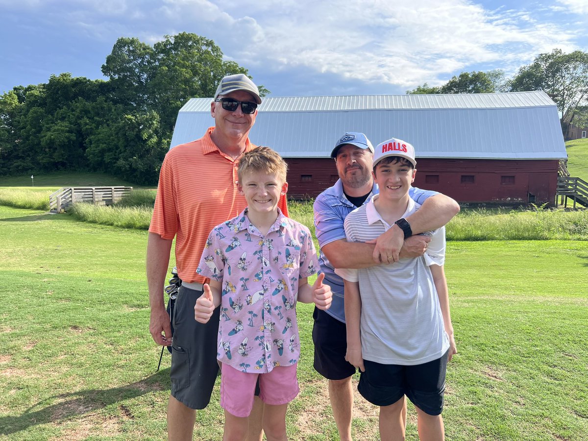 That’s a wrap on middle school golf season! We had a fun parent child scramble with pizza and ice cream! We’ve had a great year! So thankful for the opportunity to coach an awesome group of kiddos and their families! #hallshasit <a href="/HallsMS_Golf/">Halls Middle Golf</a> 
<a href="/Halls_Golf/">Halls High Golf</a>