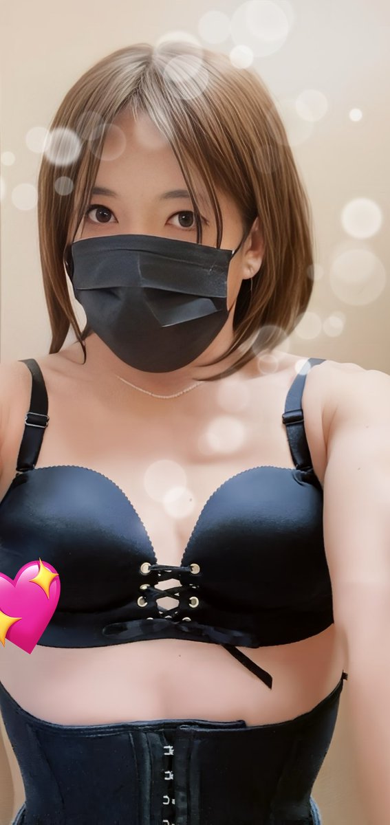 코르셋은 남폼일때도 항상 입고 있어요. 그래도 몸매 잡히지 않는것은 왜 그럴까요 ㅠㅠ 결국은 약과 주사가 필요한것인가...