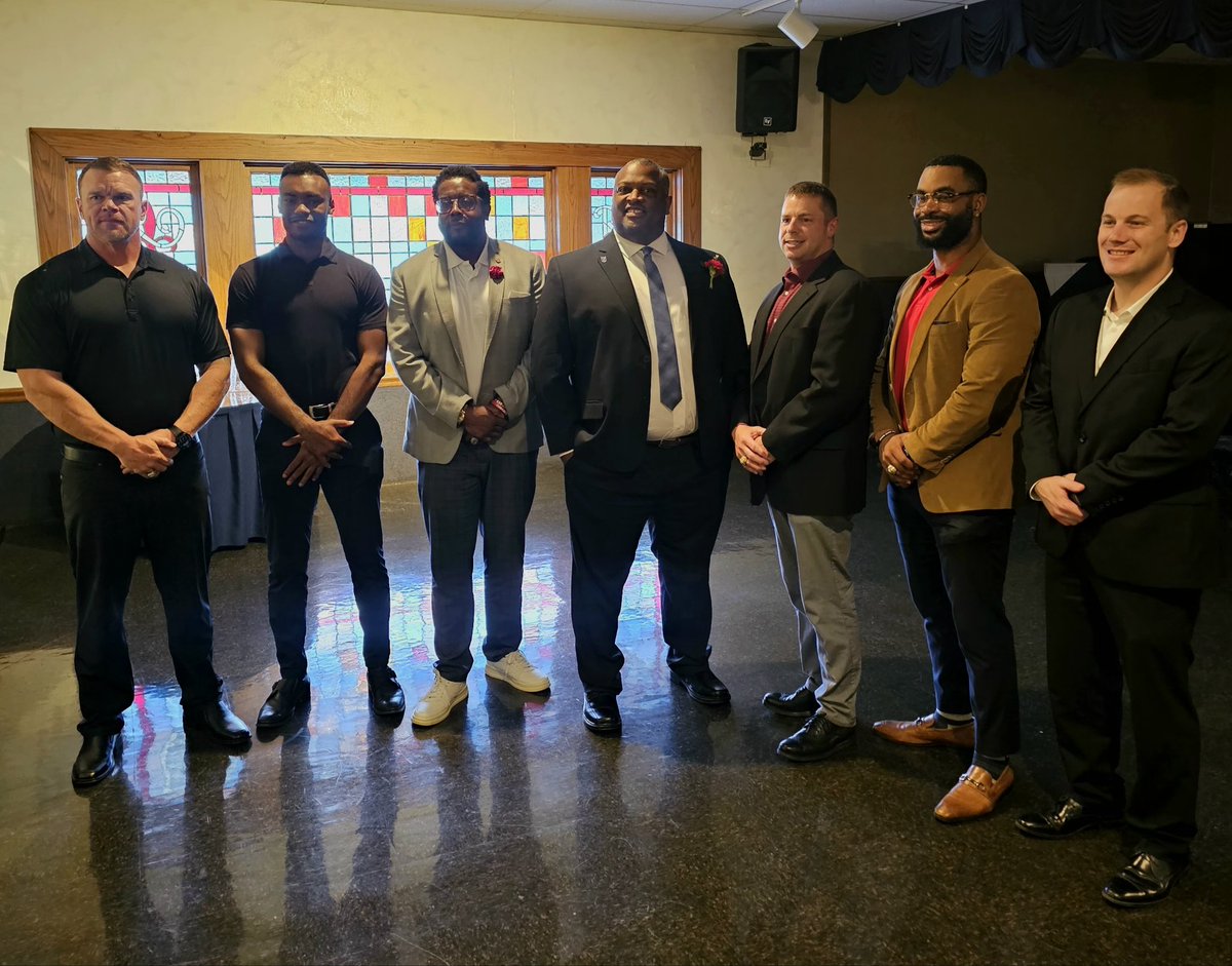 Deric Edwards (@coach_edwards66) on Twitter photo Congratulations to John Merritt on his induction into the SLMFCA Hall of Fame. A great coach, mentor and even better man. His impact on this game, community, and his athletes far outweigh the wins and championships. It's an absolute pleasure to serve on his staff. <a href="/JHMerrittJr/">John Merritt π</a> Congratulations to John Merritt on his induction into the SLMFCA Hall of Fame. A great coach, mentor and even better man. His impact on this game, community, and his athletes far outweigh the wins and championships. It's an absolute pleasure to serve on his staff. <a href="/JHMerrittJr/">John Merritt π</a>