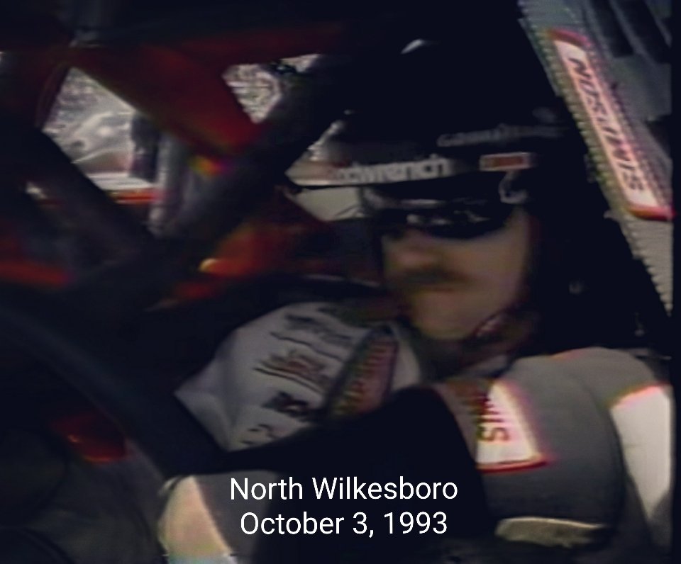 ToddZinn's tweet photo. It's fun to see @NASCAR at historic tracks like @NorthWilksboro.  (Goggles pictured were worn by #DaleEarnhardt at North Wilkesboro on October 3, 1993. He finished second to Rusty Wallace.  Obtained from the collection of @HawkSMI.)

#Nascar @DaleJr @NASCAR @NASCARONFOX #RaceWorn https://t.co/HwAaDJamAp