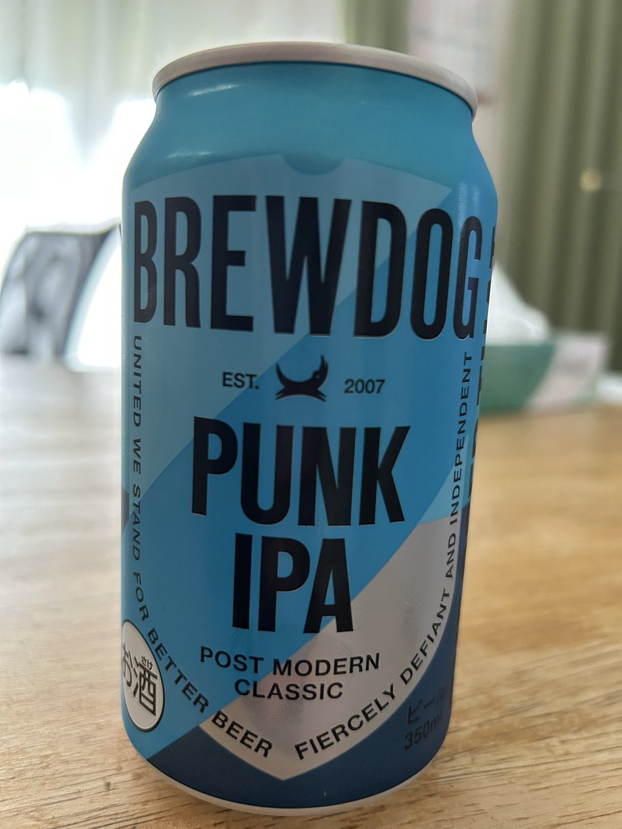 nikuman47's tweet photo. スコットランドのビール。柑橘っぽい苦味ある。クラフトビールって独特の匂いがある気がする。 https://t.co/mlvCoXHDiH