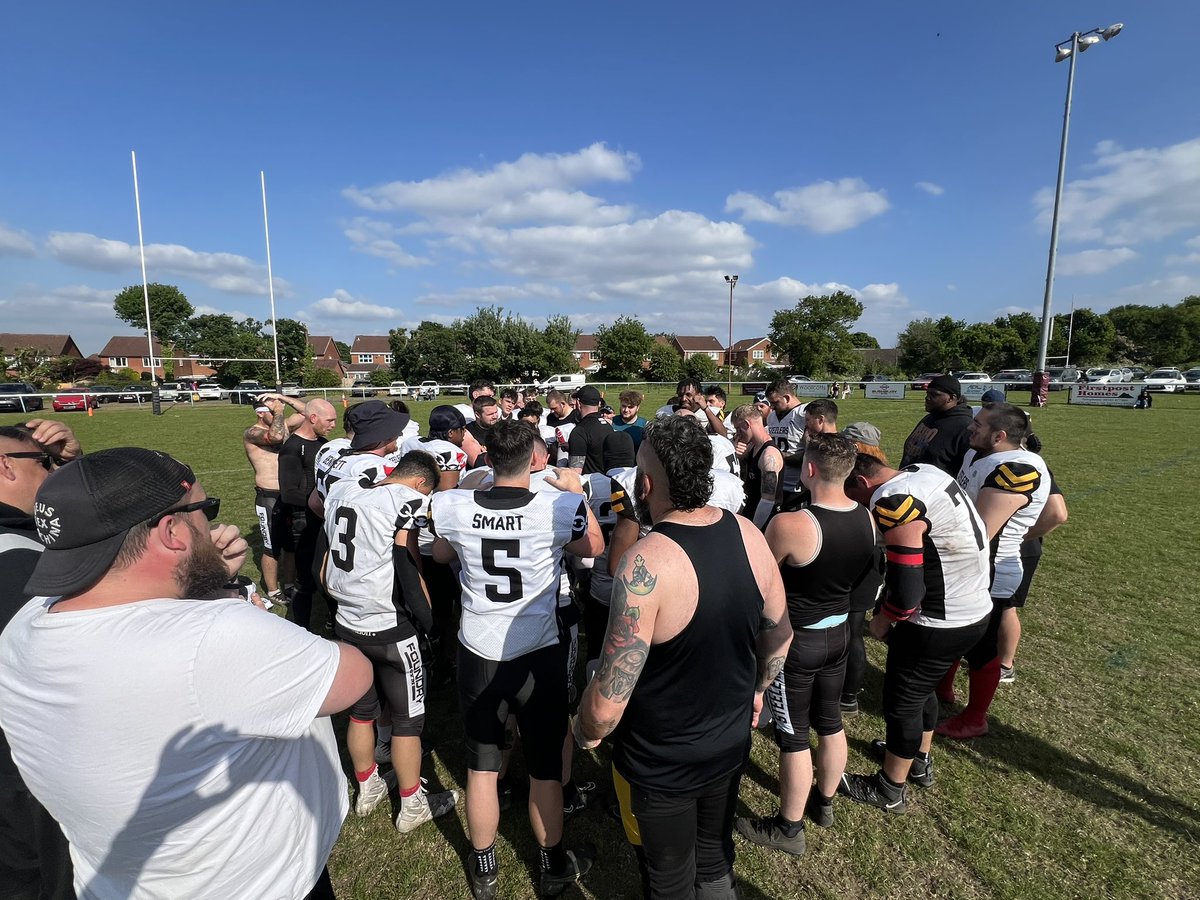 Top of the division after a blowout win against your local rivals… Professional business approach from the <a href="/SandwellSteeler/">Sandwell Steelers</a> today.

Top of the division, safety secured and unbeaten with the big game next! #FTA #SwingTheHammer #PrideOfTheBlackCountry