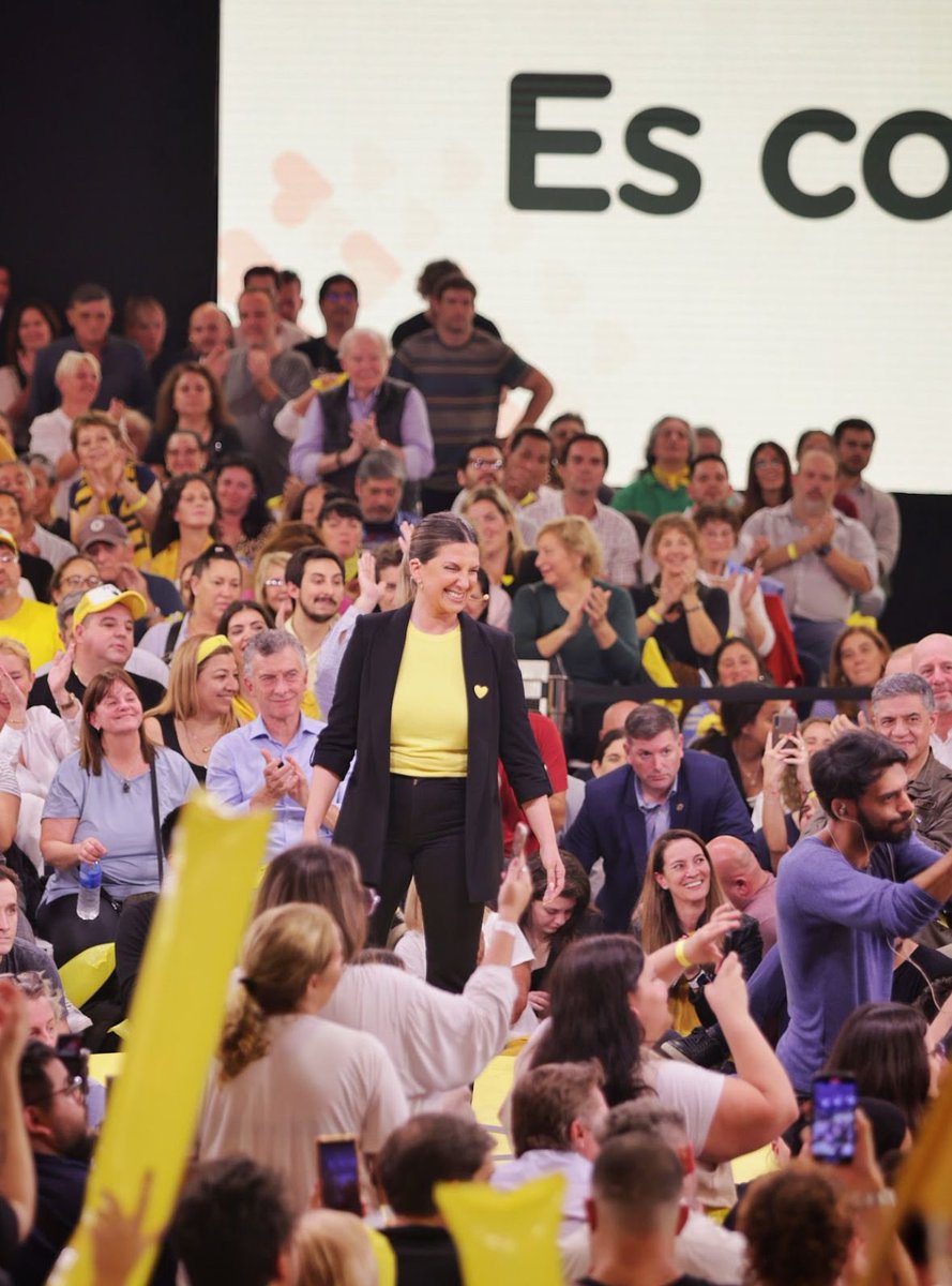 Gracias a todos los que nos acompañaron y defendieron nuestras ideas. Voy a representarlos con mucha fuerza y más convencida que nunca de que la decencia, la verdad y el esfuerzo importan. En eso creemos en el PRO, porque nuestras convicciones no las define una elección. GRACIAS.